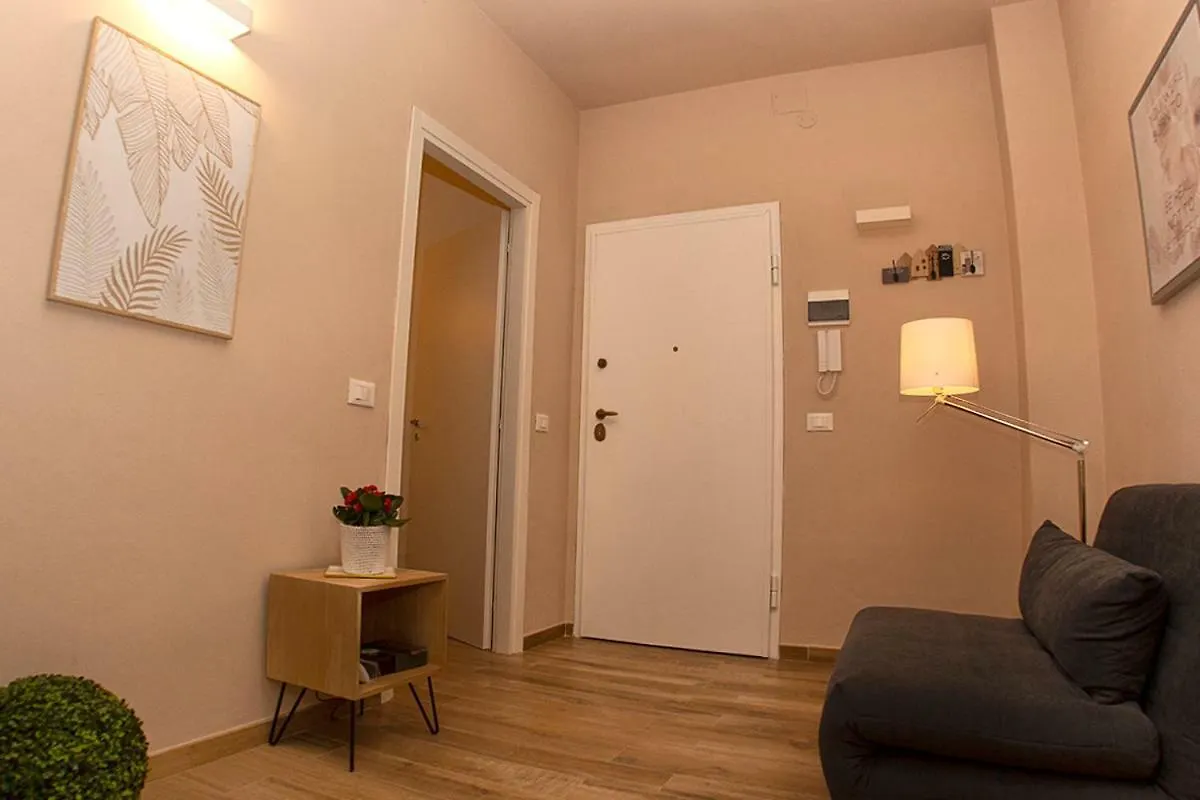 Casalou' Apartman Sarzana